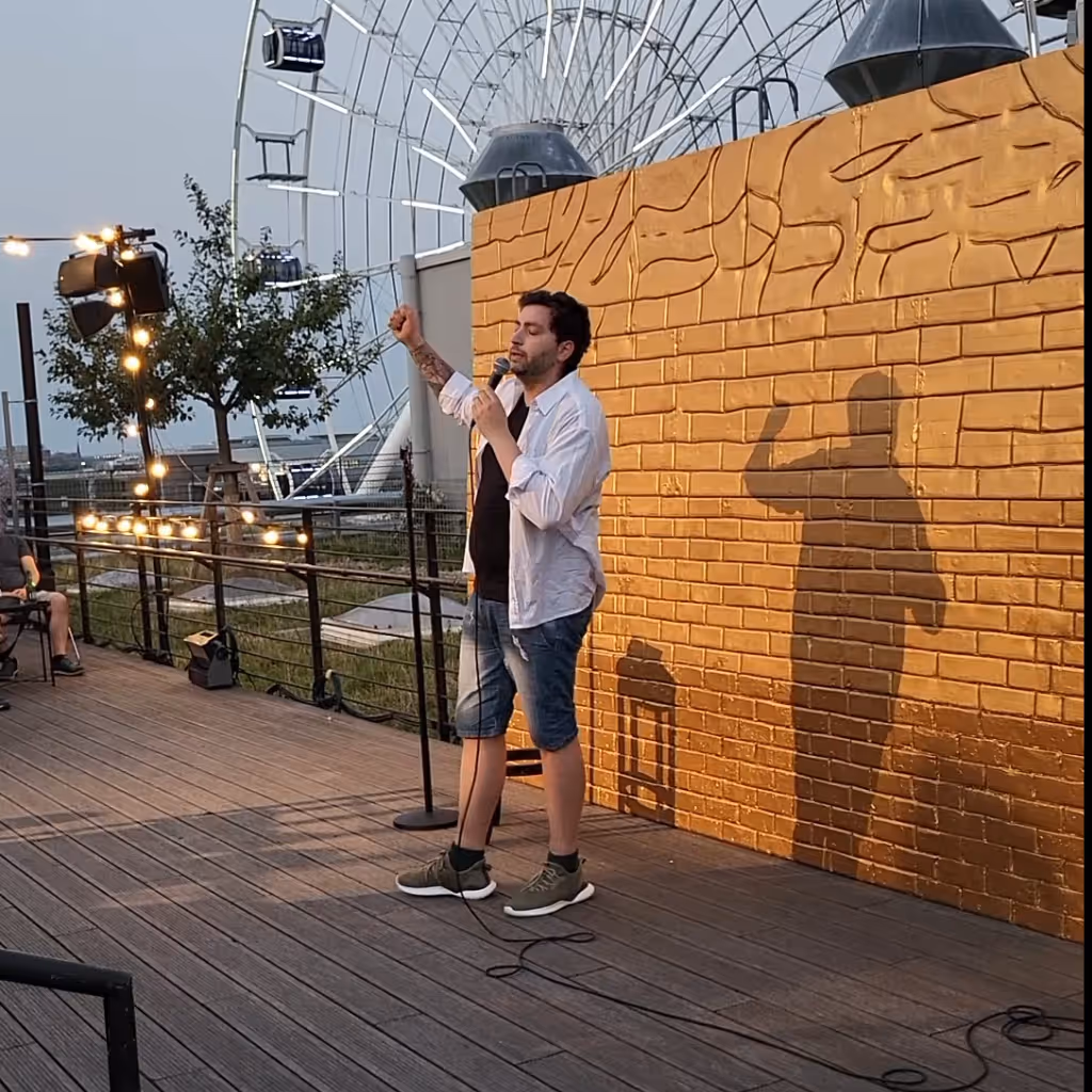 Comedian