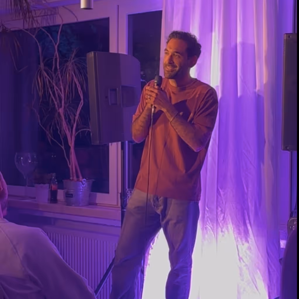 Comedian