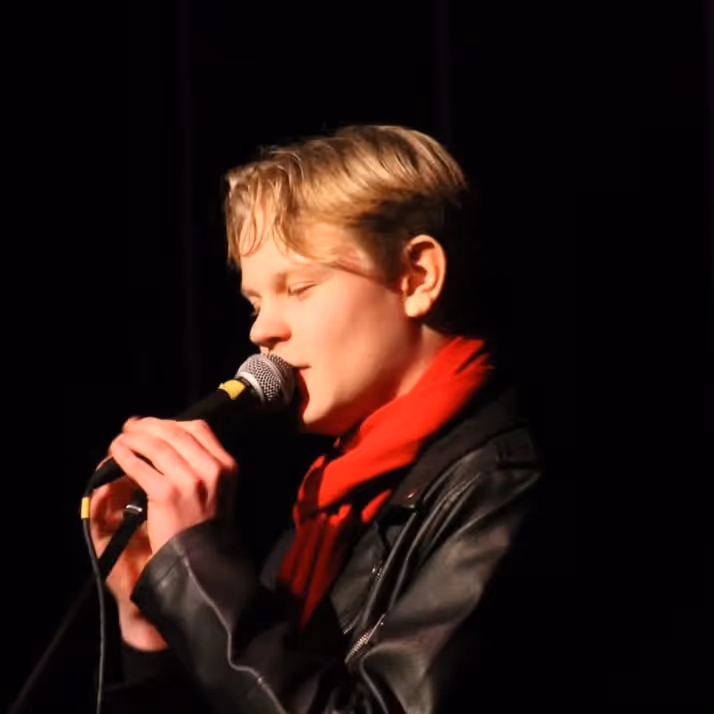 Comedian